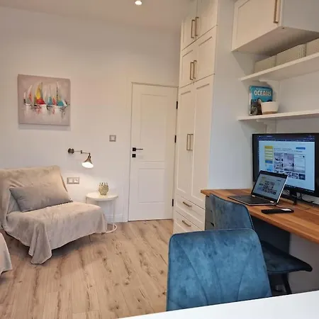 Apartman Marbel - Designer Retreat With Free Parking *