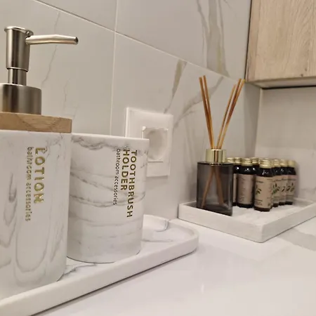 Apartman Marbel - Designer Retreat With Free Parking *