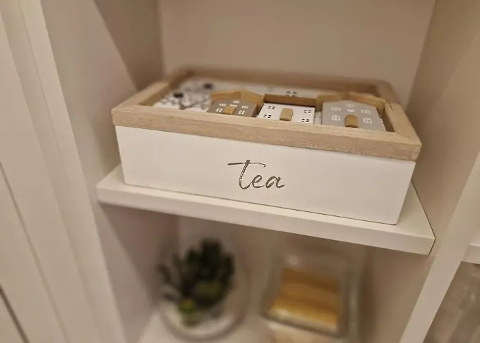 Apartment Marbel - Designer Retreat With Free Parking