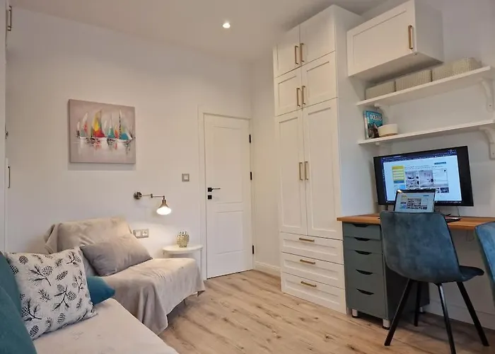 Apartment Marbel - Designer Retreat With Free Parking Burgas