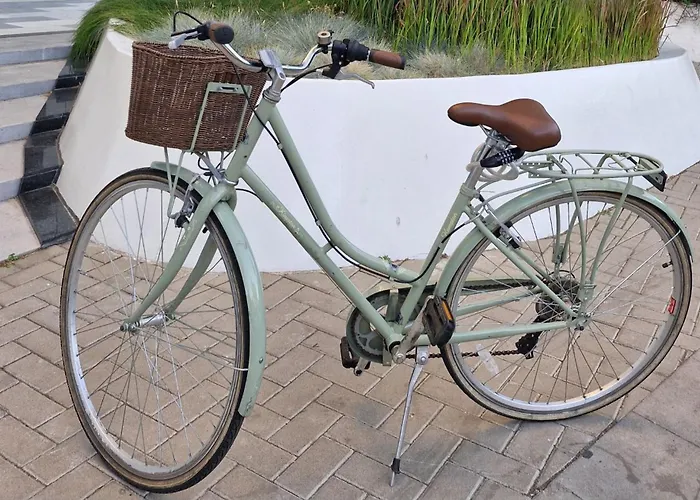 Marbel - Designer Retreat With Free Parking Apartment