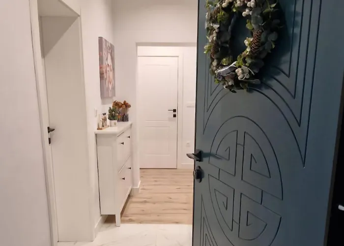 Marbel - Designer Retreat With Free Parking Apartment *