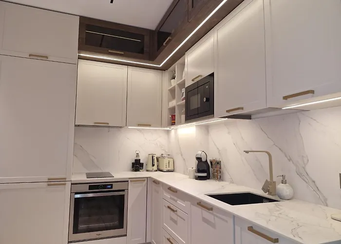 Marbel - Designer Retreat With Free Parking Apartment *