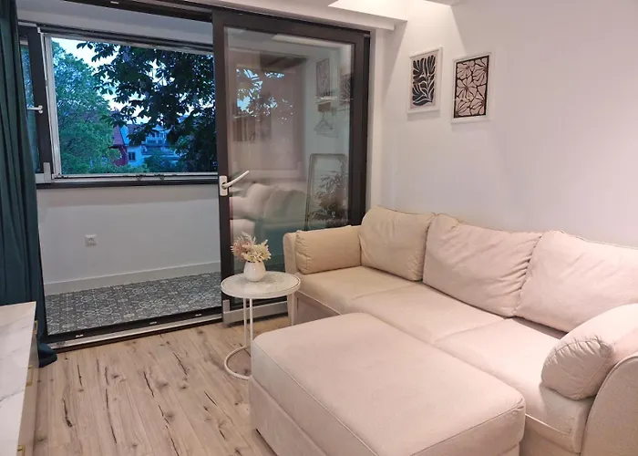 Apartment Marbel - Designer Retreat With Free Parking *