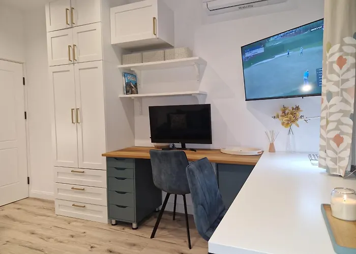 Marbel - Designer Retreat With Free Parking شقة بورغاس