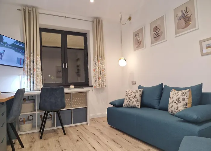 Marbel - Designer Retreat With Free Parking Apartment