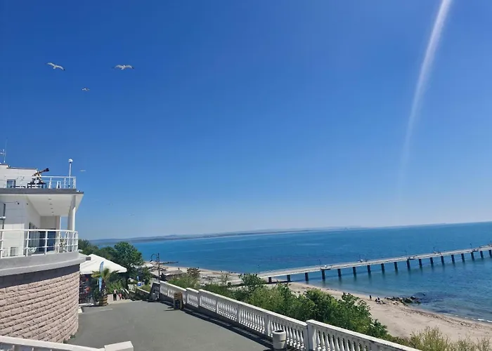 Apartment Marbel - Designer Retreat With Free Parking Burgas